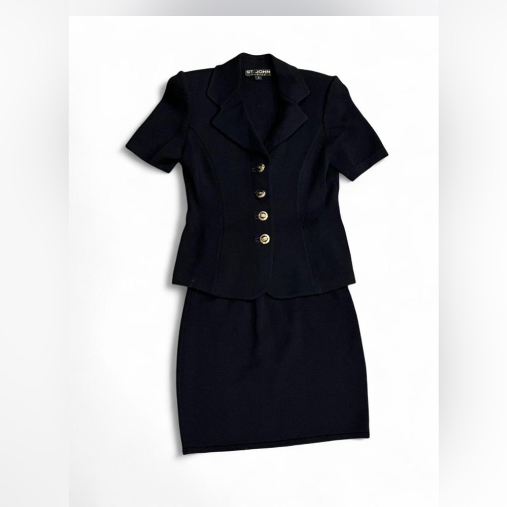 St. John Two Piece Skirt Set Short Sleeve Blazer Mini Skirt Knit Gold Hardware